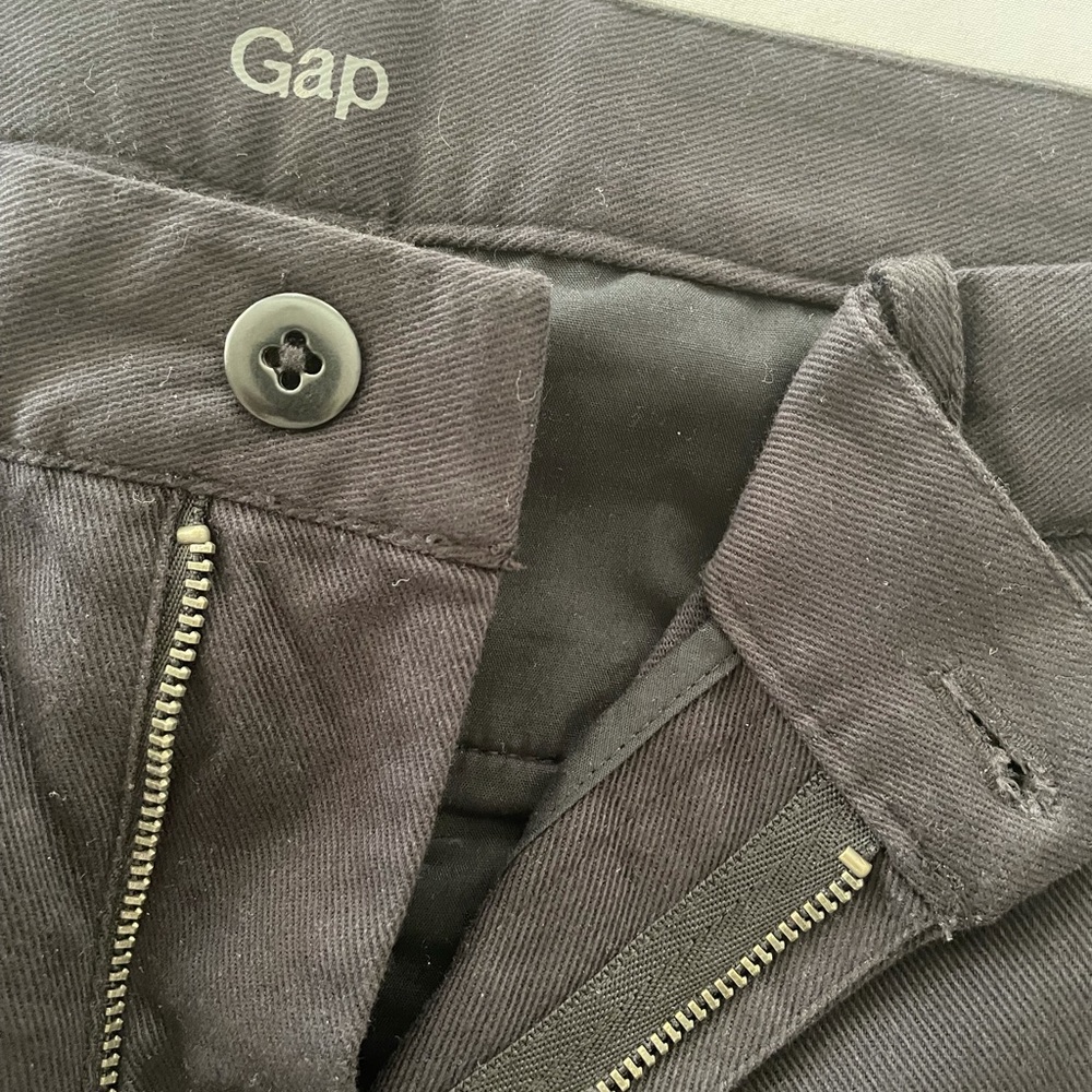GAP pants with elastic on bottom of leg